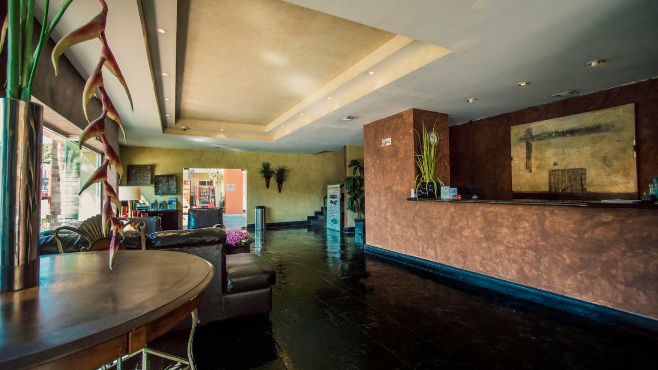 Barrokas Hotel & Suites Piedras Negras Exterior photo